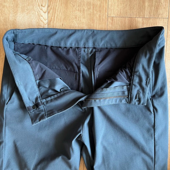 Lululemon Gray Commission Pant Slim 28x31 - Picture 10 of 16